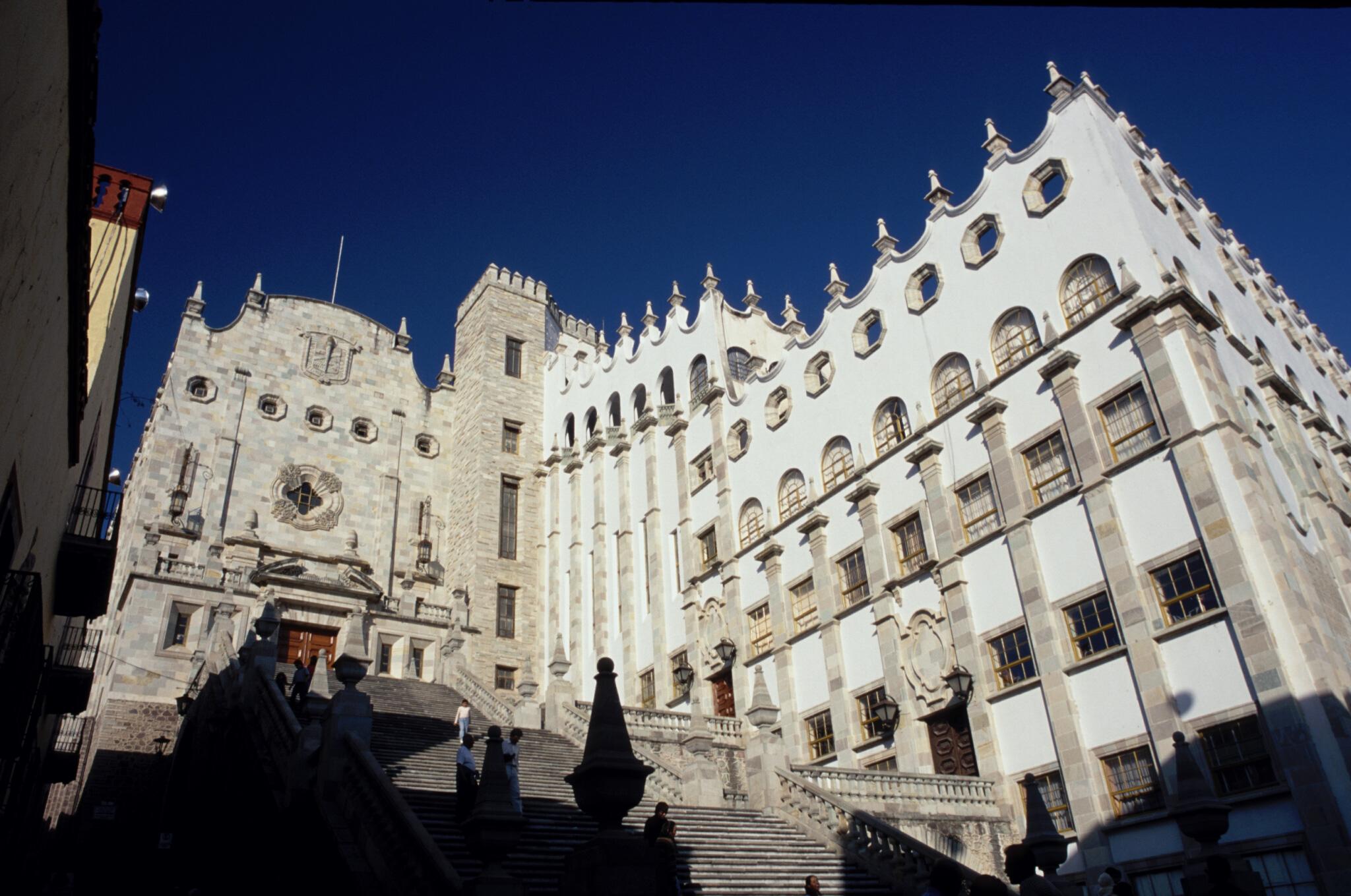 Y la Universidad de Guanajuato
